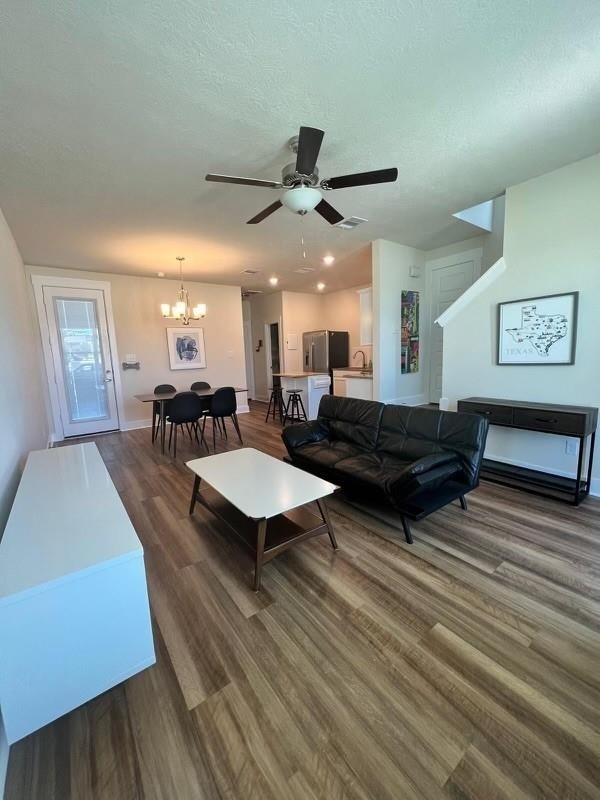 2413 Chinook Way - Photo 2