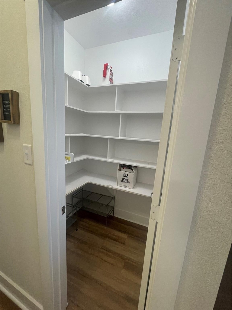 2413 Chinook Way - Photo 7