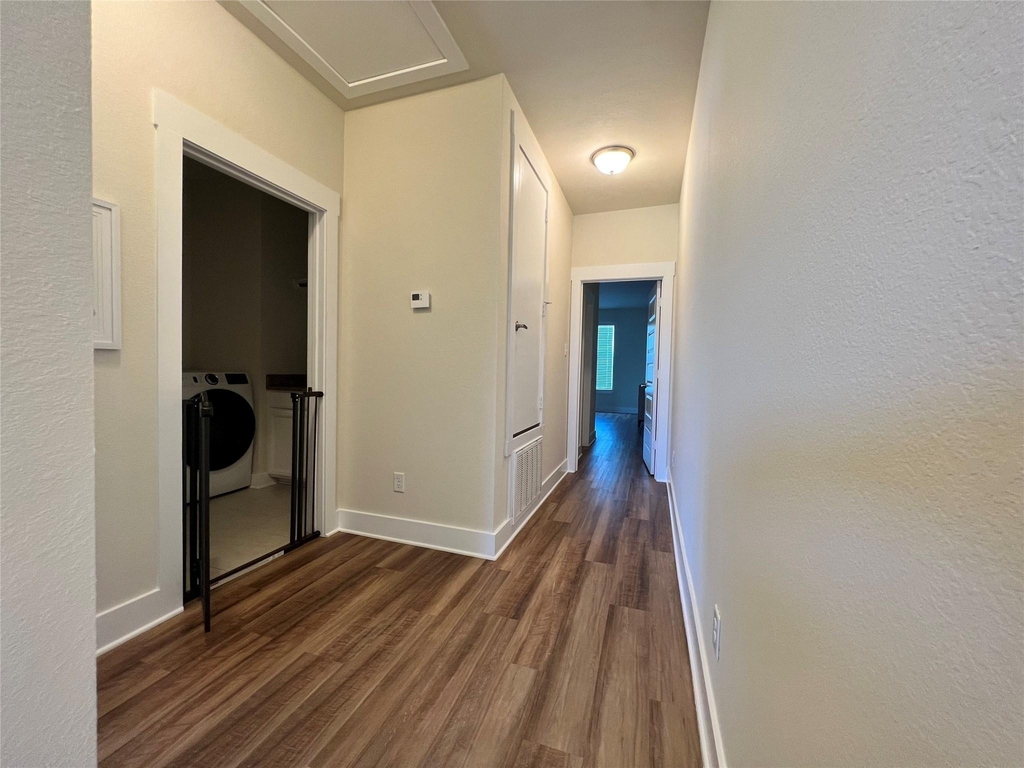 2413 Chinook Way - Photo 18