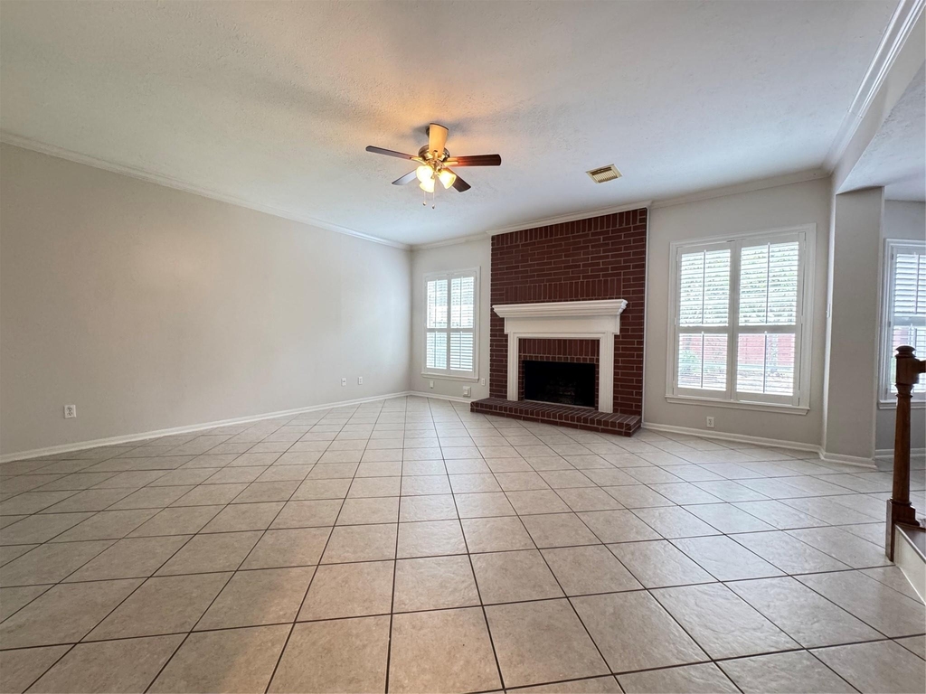 6926 Hearthside Drive - Photo 4