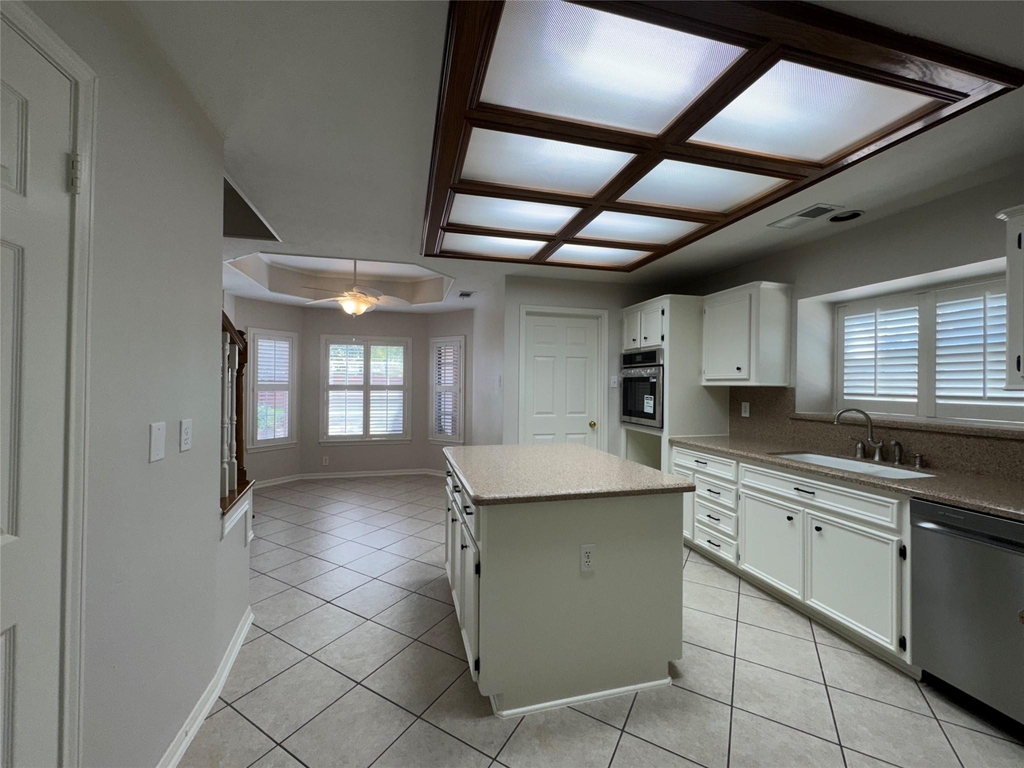 6926 Hearthside Drive - Photo 10