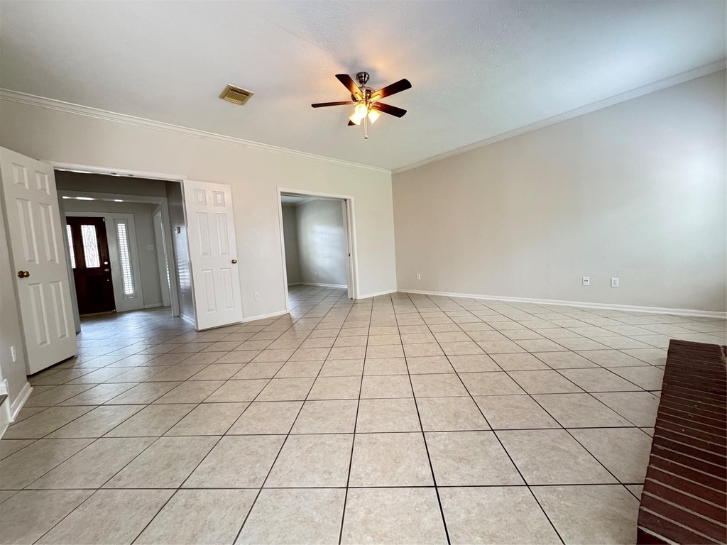 6926 Hearthside Drive - Photo 5