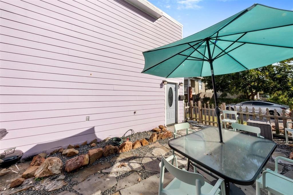 3218 Avenue Q 1/2 - Photo 4