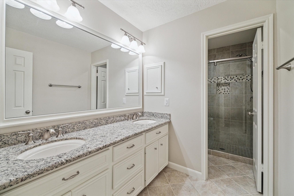 2425 Potomac Drive - Photo 12
