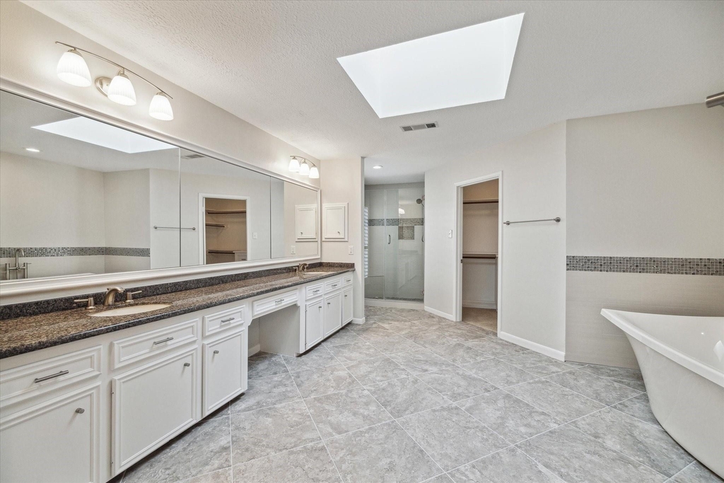 2425 Potomac Drive - Photo 9