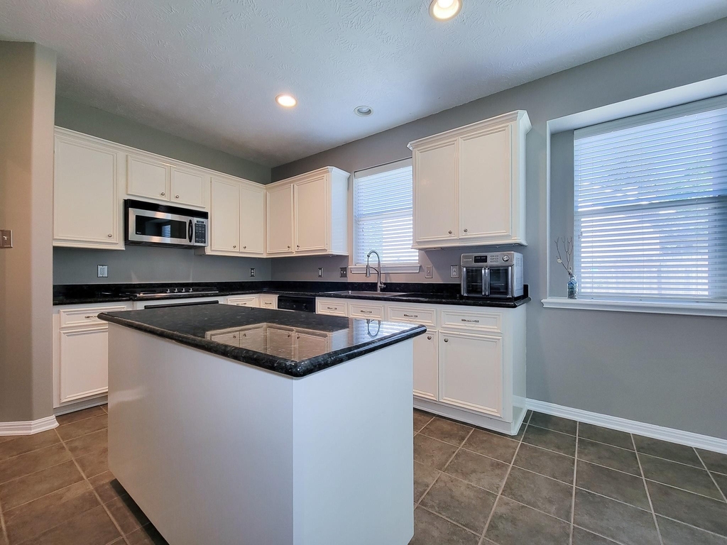3504 Oak Landing - Photo 15