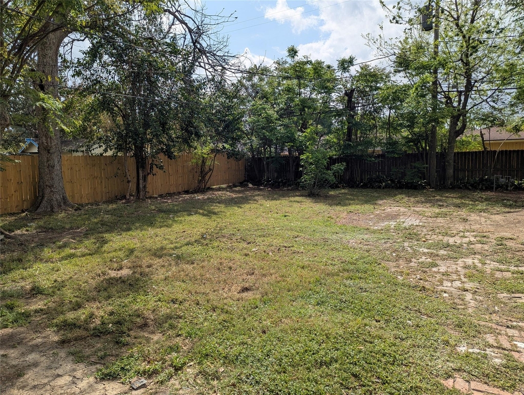 5737 Alvarado Drive - Photo 10