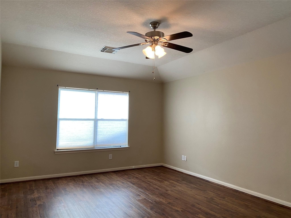 1202 Hemple Drive - Photo 10