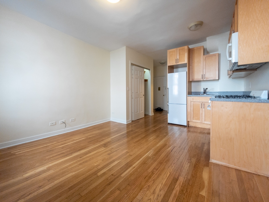 East 89th Street - Photo 0