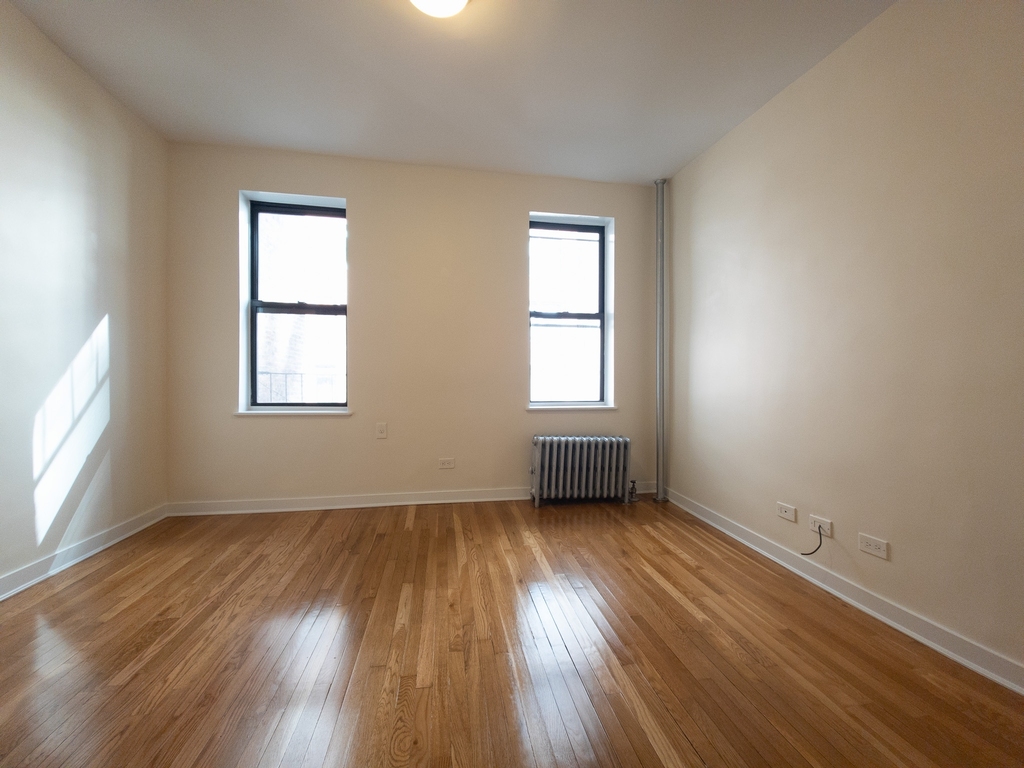East 89th Street - Photo 1
