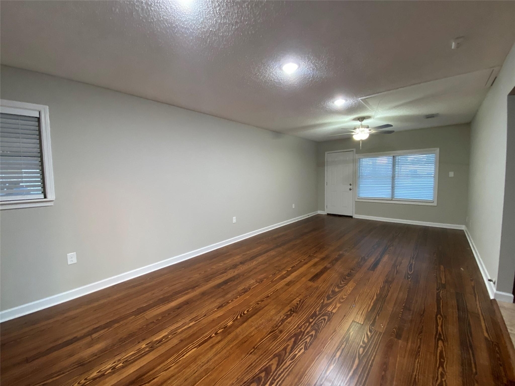 1105 Alice Street - Photo 14