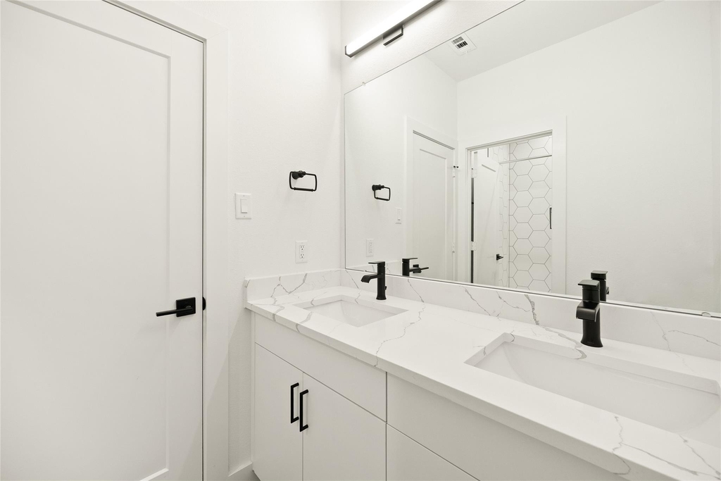 2711 Solbrook Lane - Photo 17