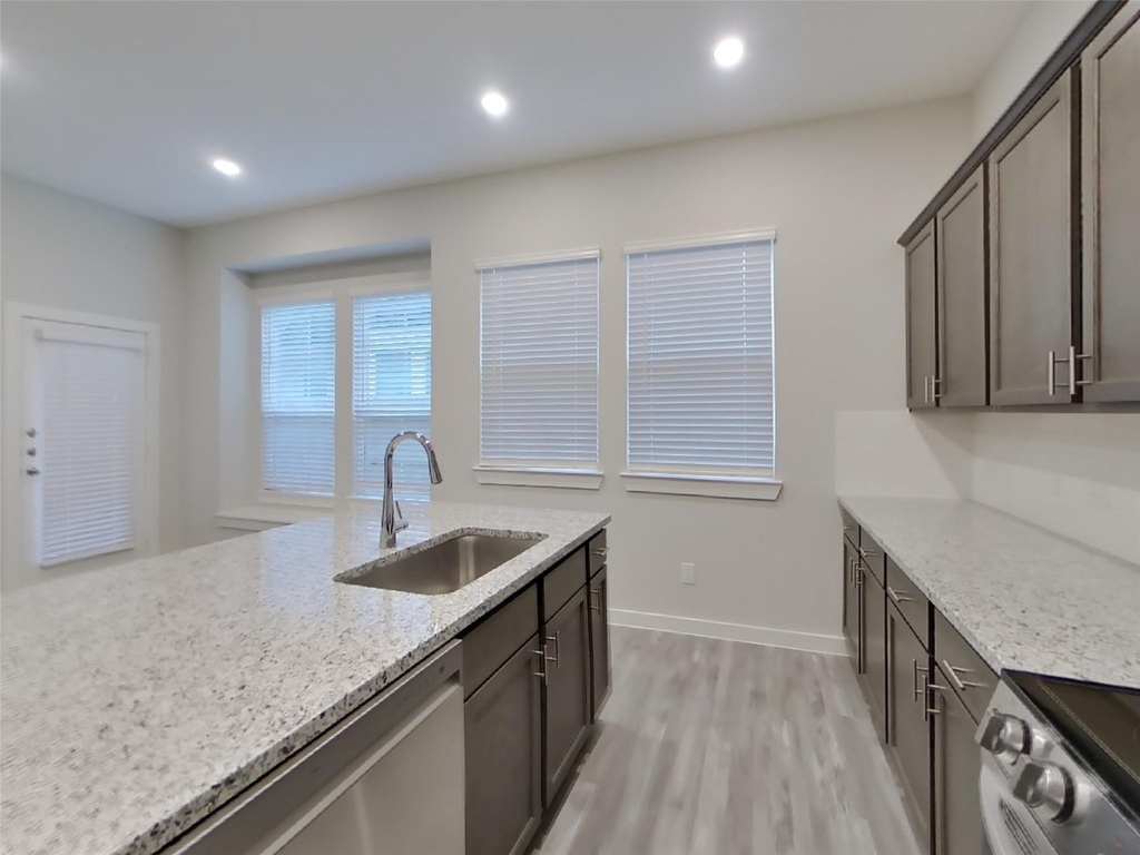 22624 Terrazzo Drive - Photo 2