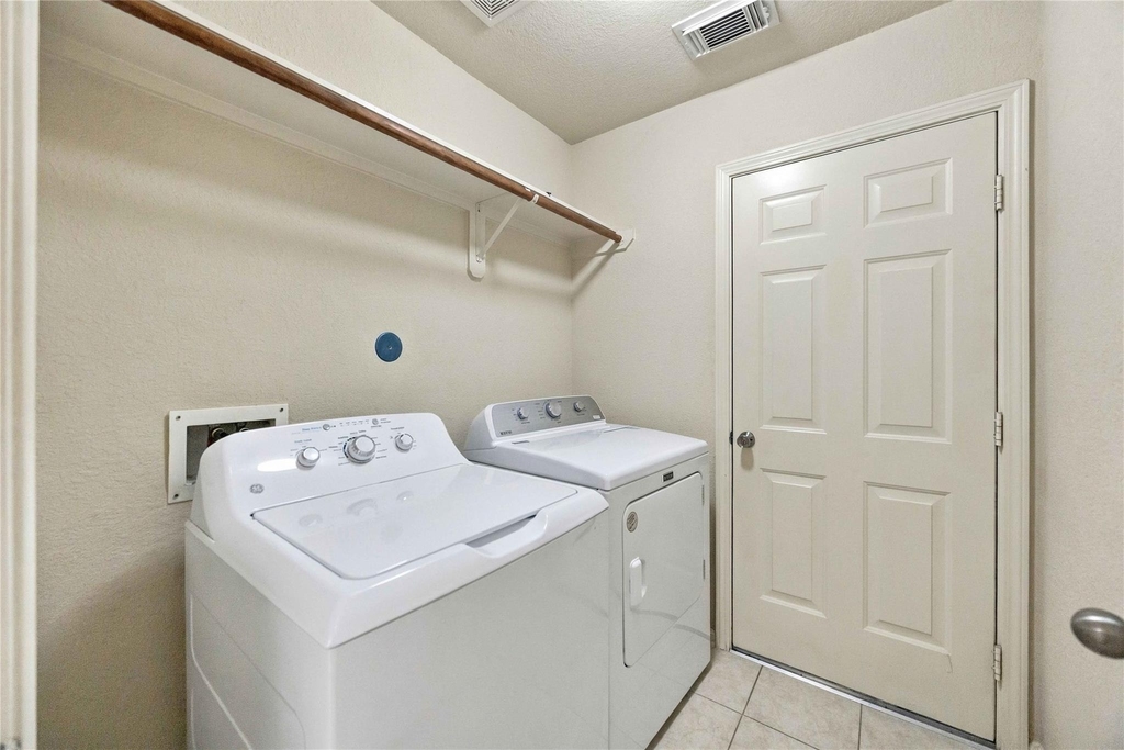 18114 Surrey Lake Lane - Photo 19