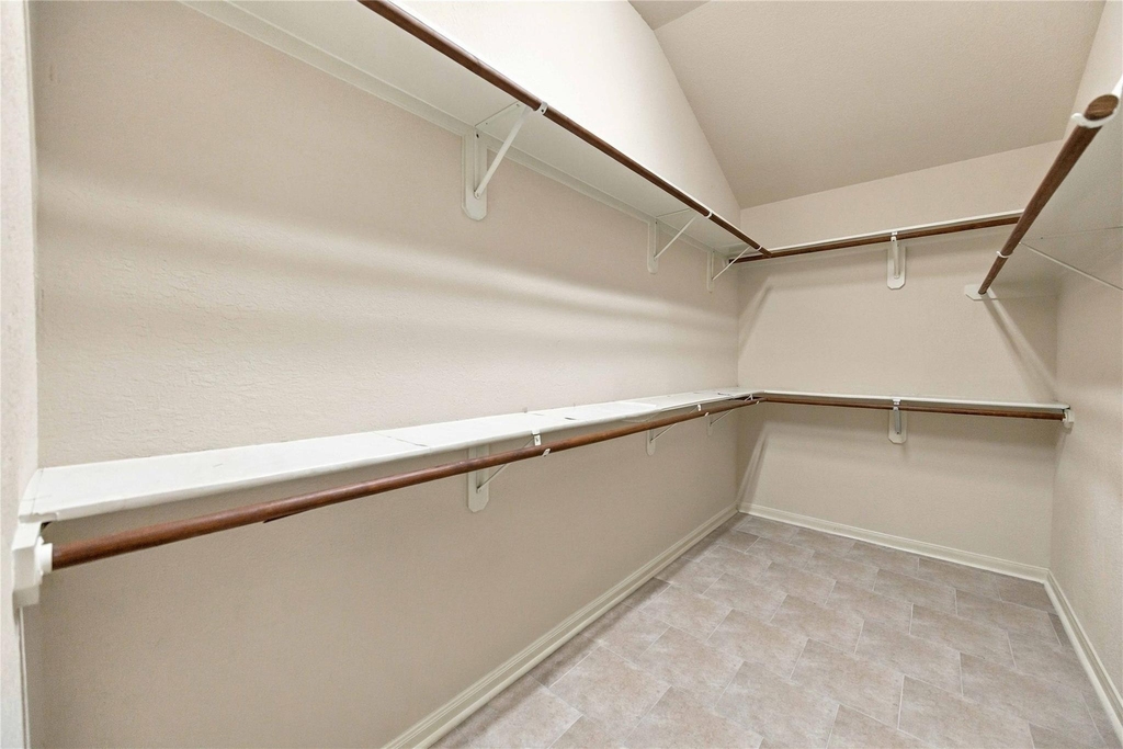 18114 Surrey Lake Lane - Photo 15