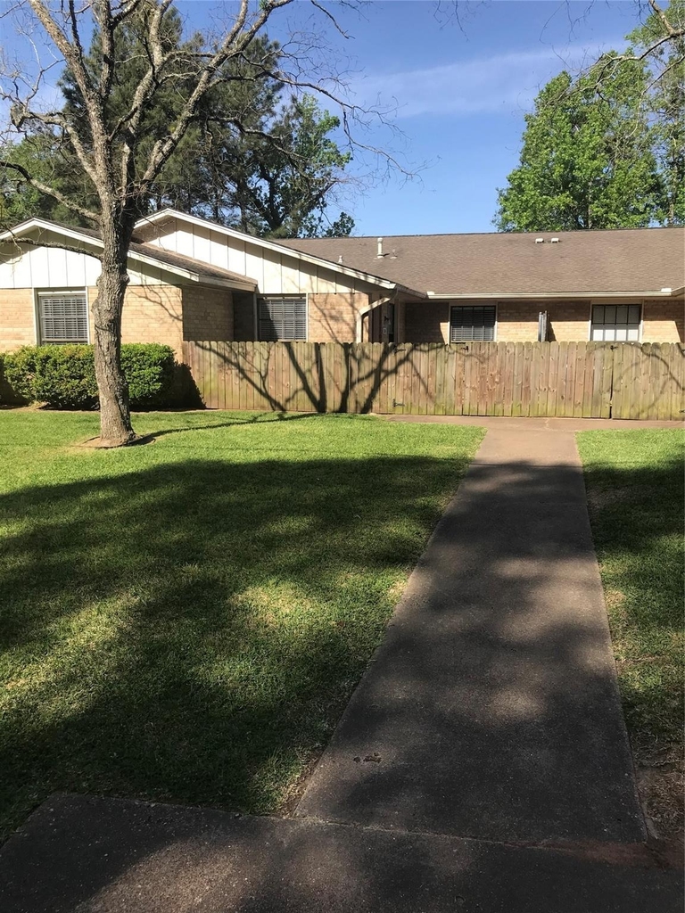 3504 Boettcher - Photo 0