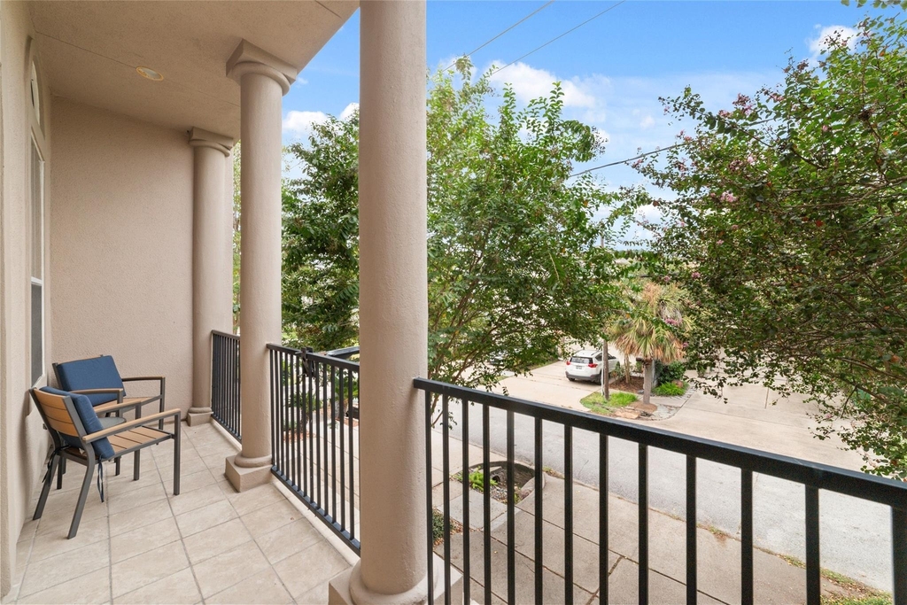 707 Knox Street - Photo 13