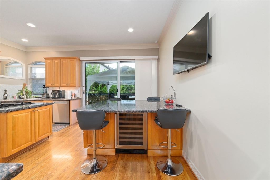 707 Knox Street - Photo 7