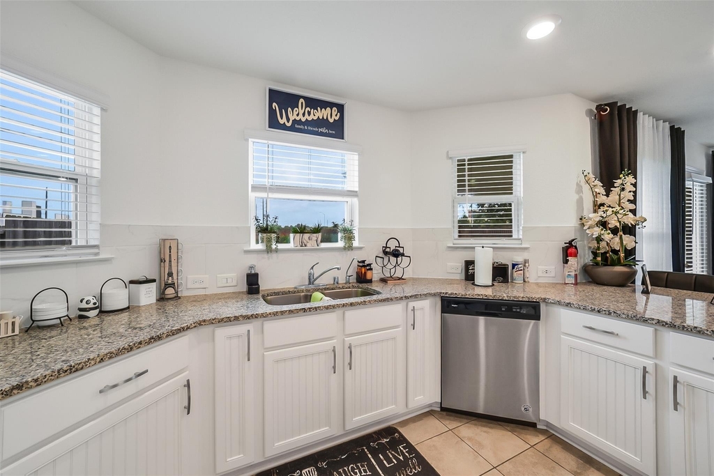 16502 Live Oak Canyon Drive - Photo 8