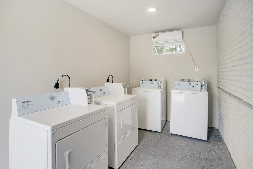 3448 Elgin Street - Photo 6