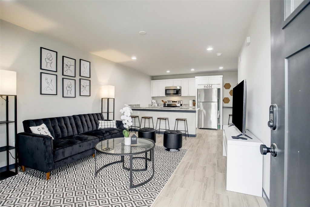3448 Elgin Street - Photo 0