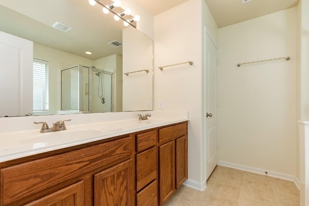 22439 Stamford Brook Court - Photo 10