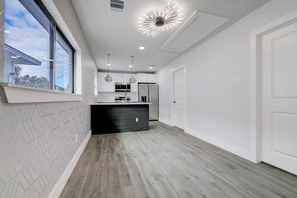 2403 Cleburne Street - Photo 19