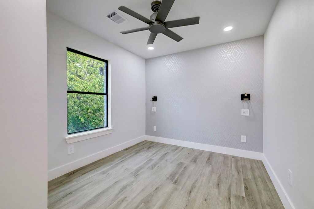 2403 Cleburne Street - Photo 29