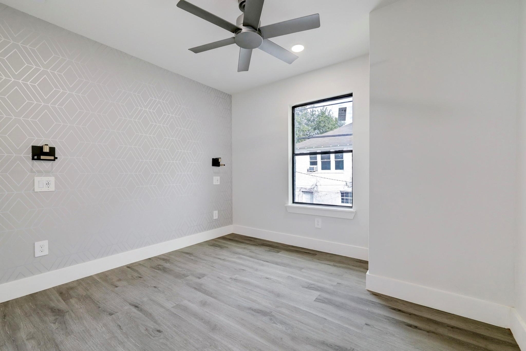 2403 Cleburne Street - Photo 26