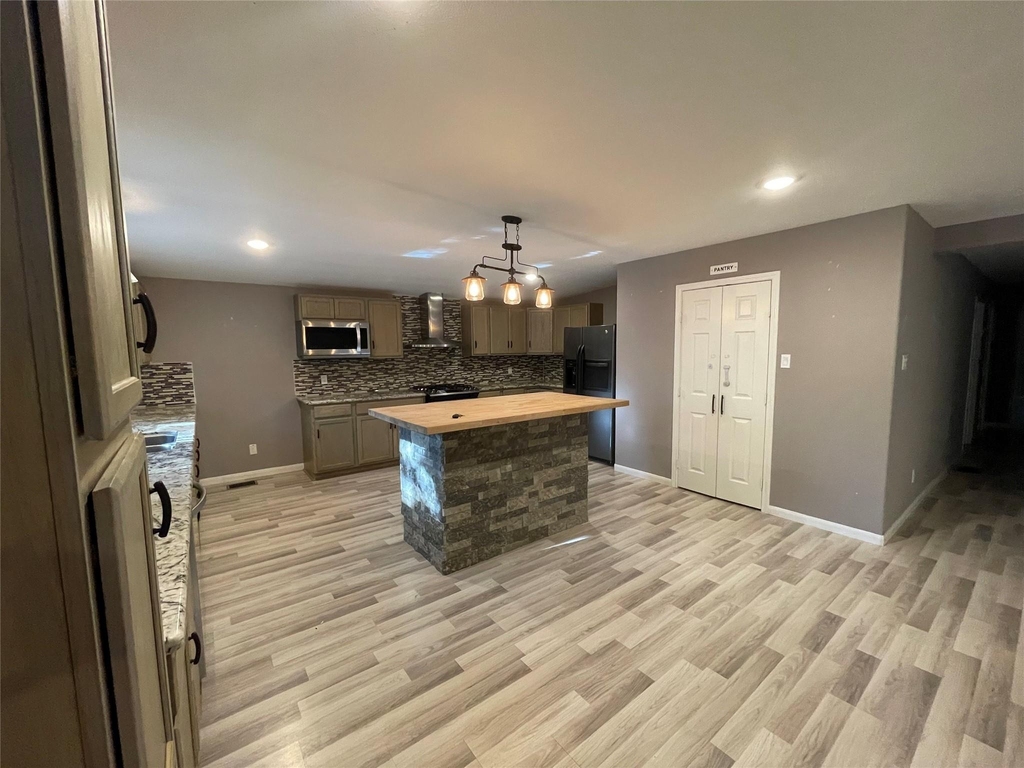 3406 E Bayou Drive E - Photo 13