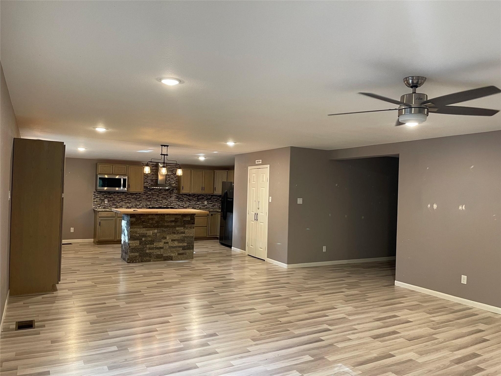 3406 E Bayou Drive E - Photo 14