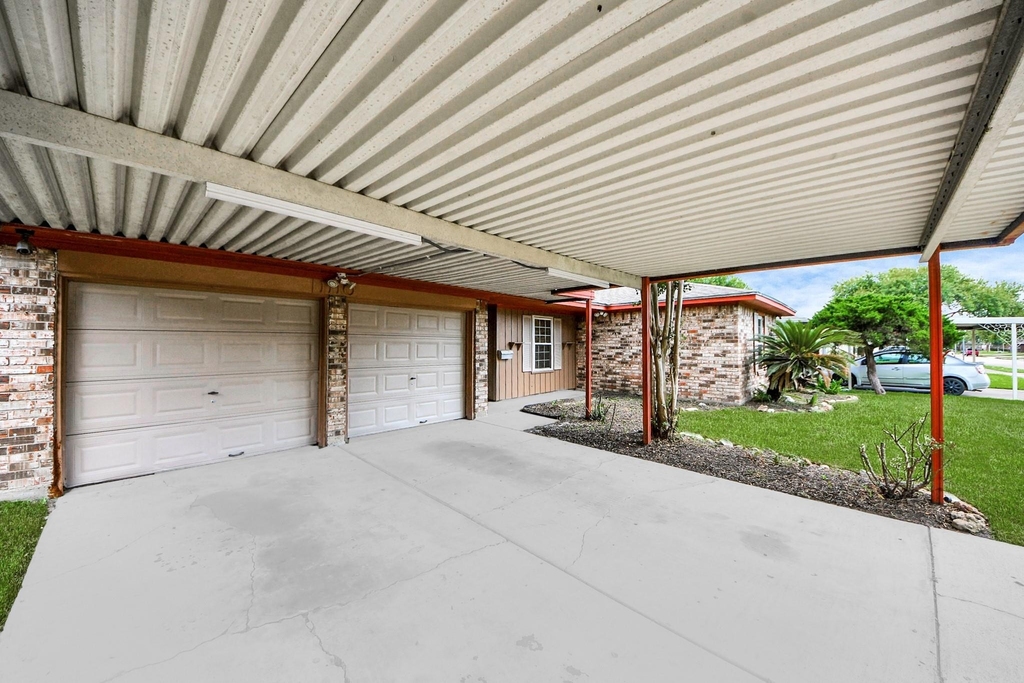 1110 E Brown Lane - Photo 6