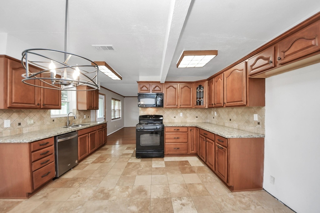 1110 E Brown Lane - Photo 27