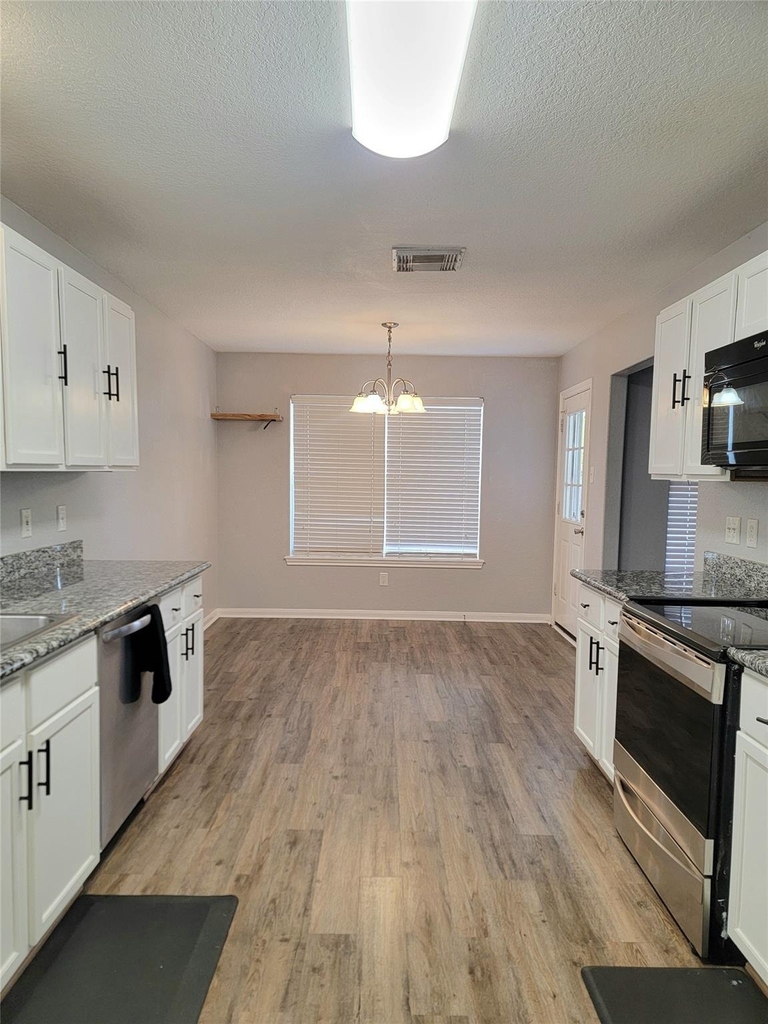 2602 27th Avenue N - Photo 3