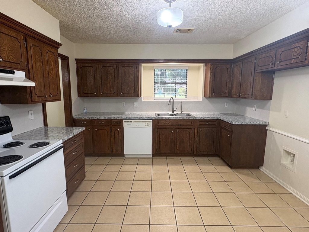 118 Spanish Moss Lane - Photo 6
