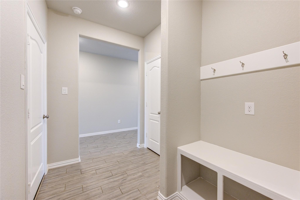 31326 Conover Drive - Photo 17