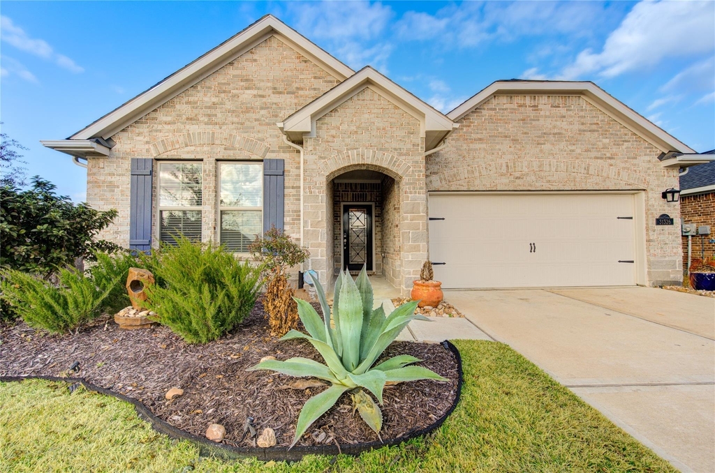31326 Conover Drive - Photo 0