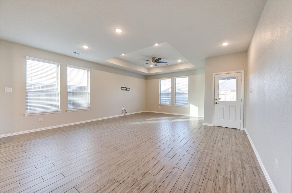 31326 Conover Drive - Photo 7