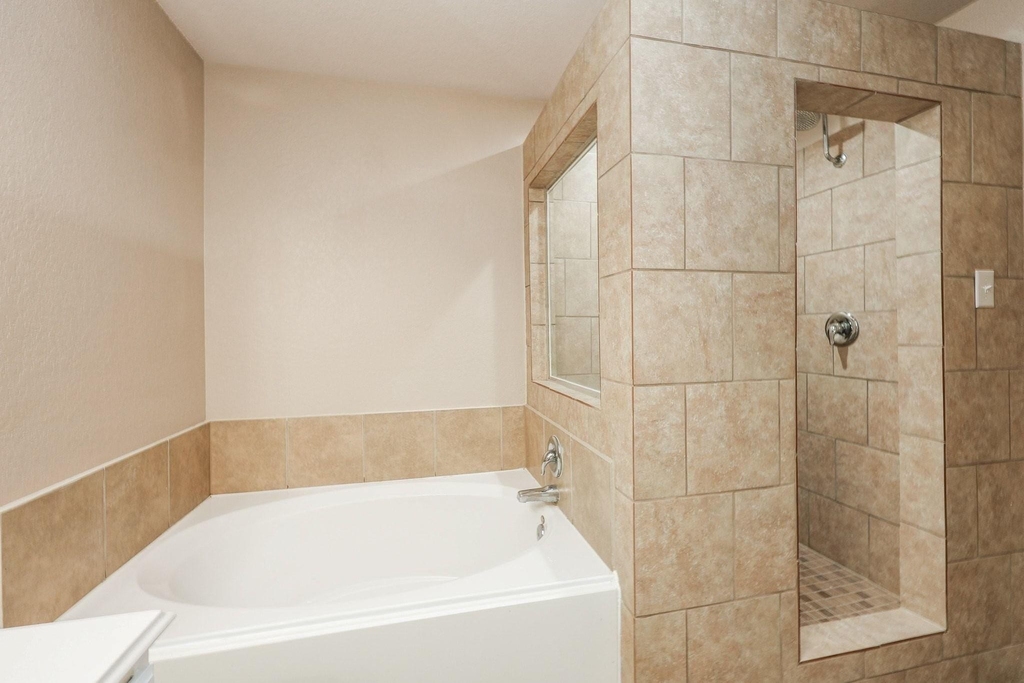 8115 Redbud Point Lane - Photo 13