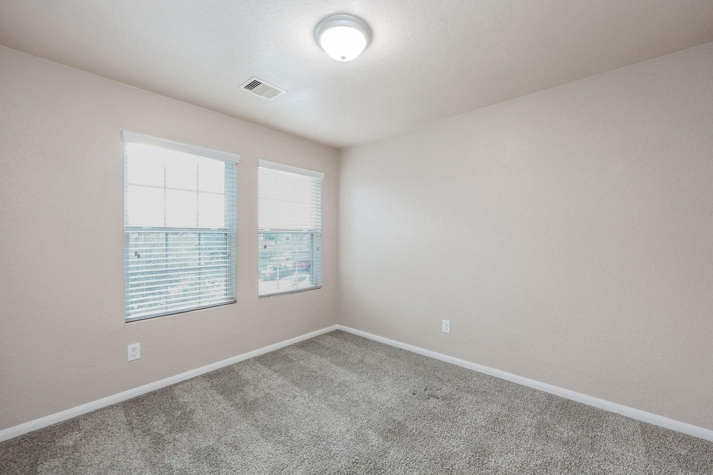 8115 Redbud Point Lane - Photo 14