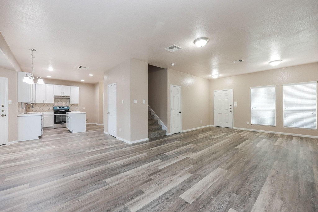 8115 Redbud Point Lane - Photo 8