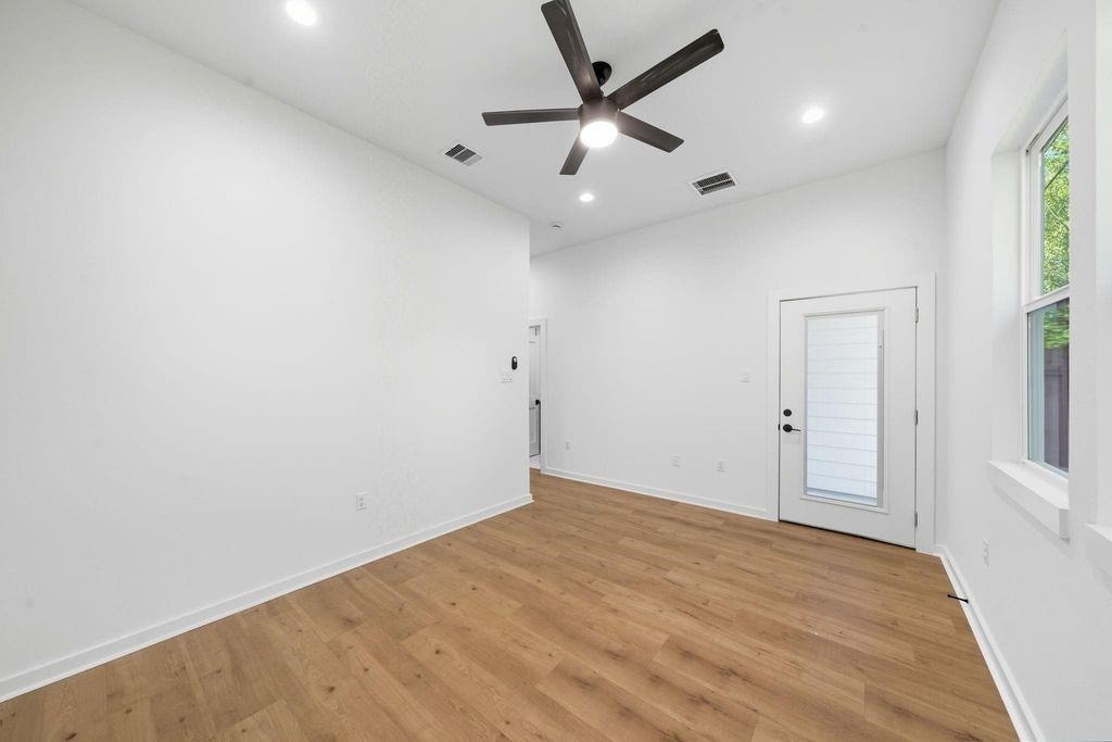 5029 Van Fleet Street - Photo 8