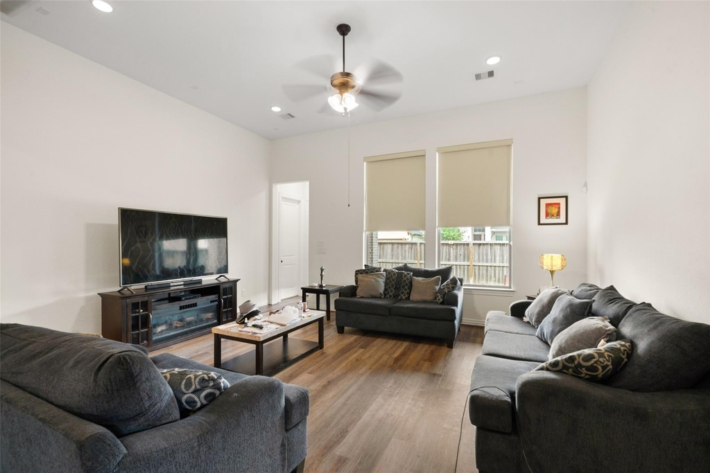 20802 Mirror Point Drive - Photo 6