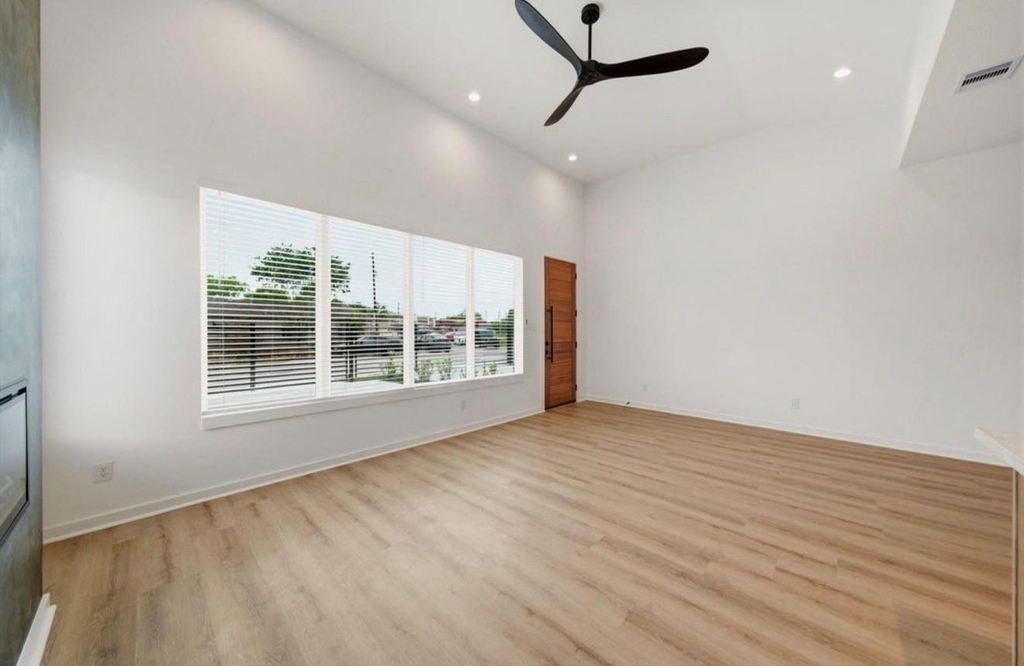 8203 Calhoun Road - Photo 20