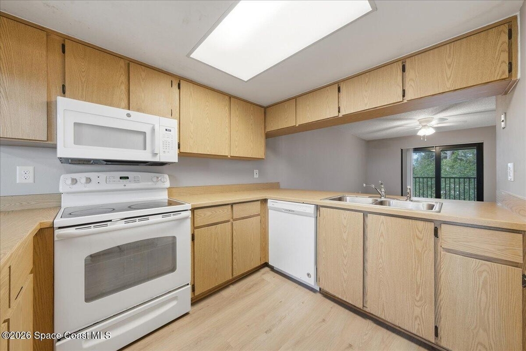515 Landings Way - Photo 6