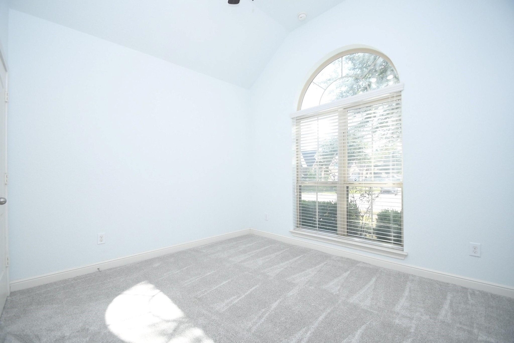 15107 Jenista Lane - Photo 9