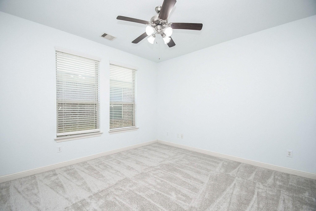 15107 Jenista Lane - Photo 5
