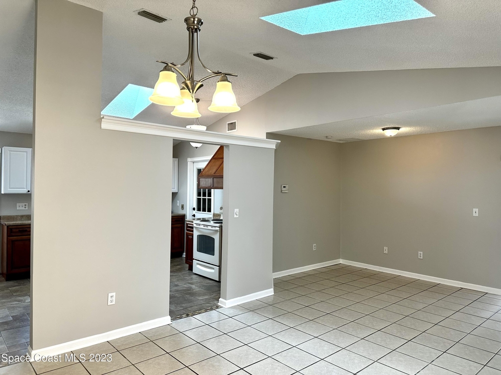 3709 Tree Line Boulevard - Photo 10