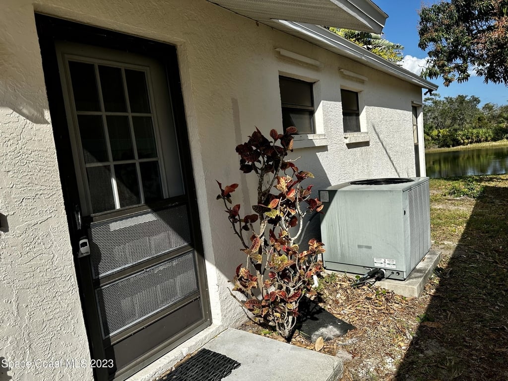 3709 Tree Line Boulevard - Photo 2