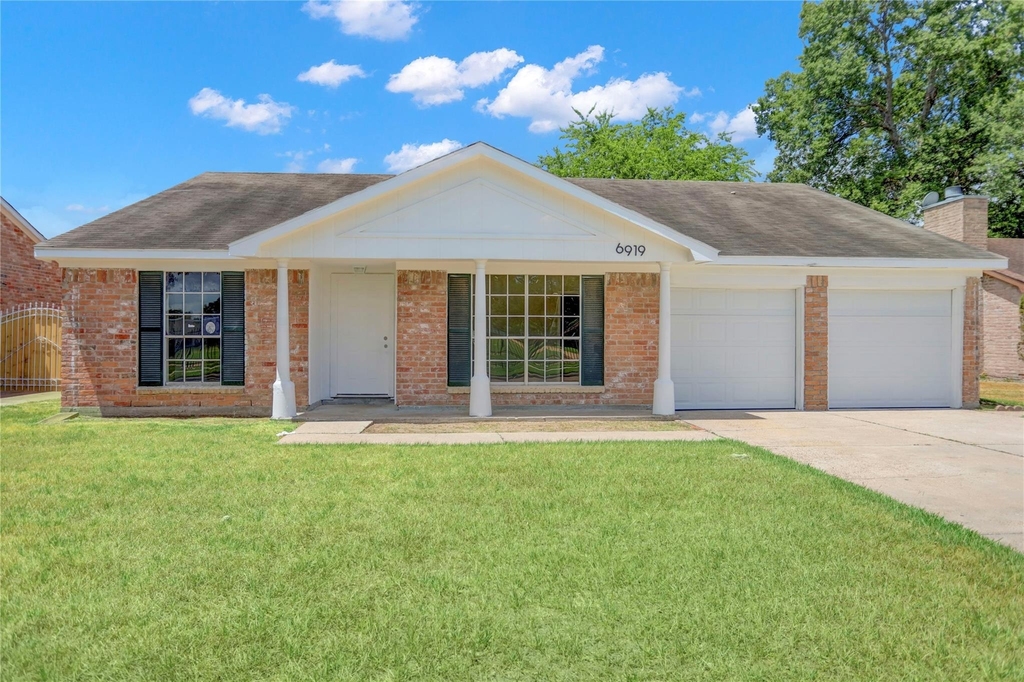 6919 Silver Star Drive - Photo 1